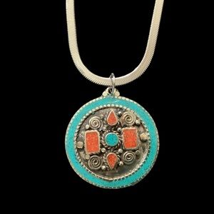 Boho Western Chic Turquoise and Orange Medallion Pendant Necklace. NWT